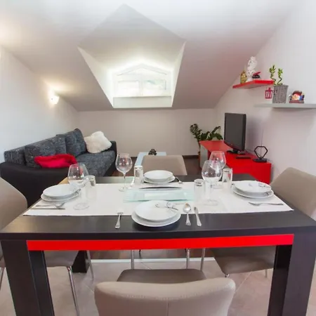 아파트 Grljusic - One Bedroom With Sea View 207 *