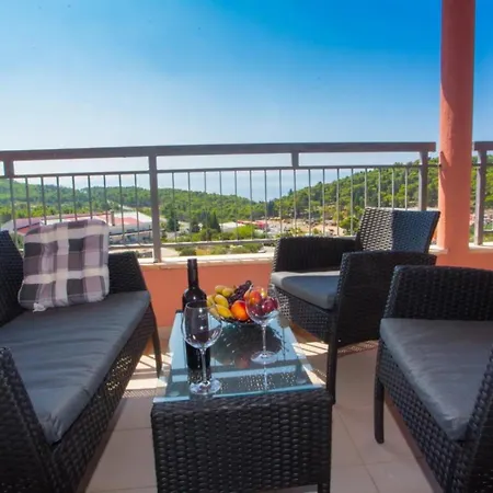 아파트 Grljusic - One Bedroom With Sea View 207